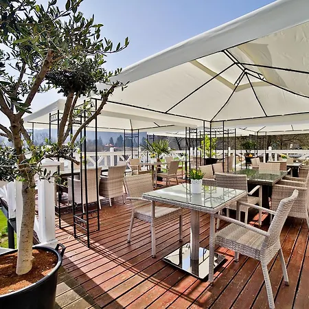 Romantic Mlyn Hotel 4*