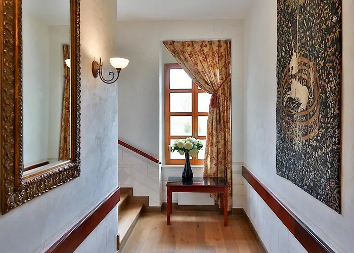 Romantic Mlyn Карлштейн